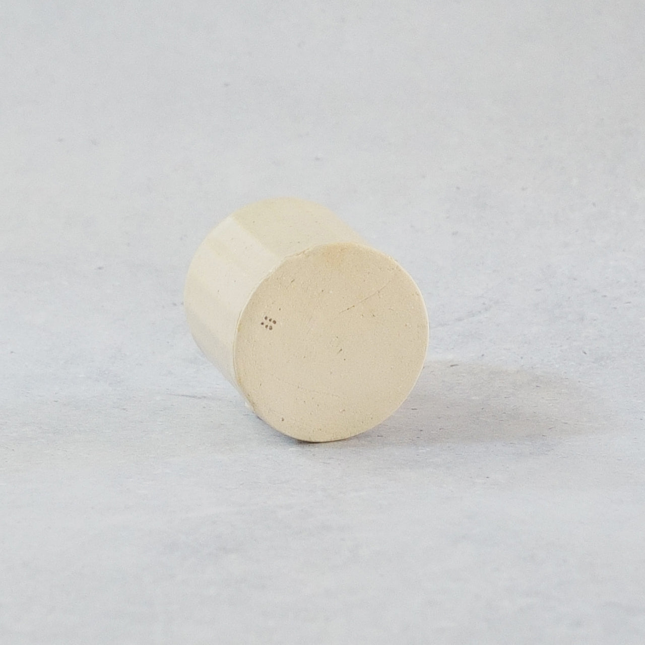 233 えんぴつホワイト