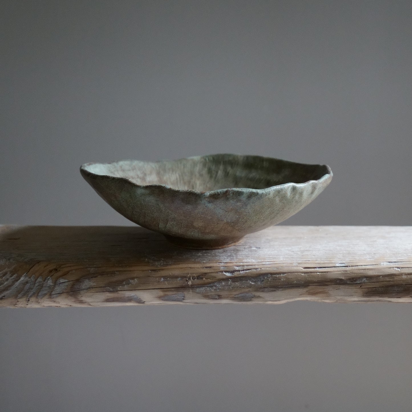 Handbuilt Flower Plate — Large（手捻り花皿 プレート）