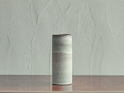 TORTUS Copenhagen (DENMARK) / Eric Landon / Unika cylinder in frosted white glaze  ( dark stoneware)(T04)