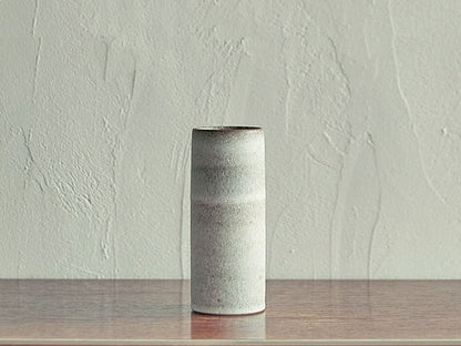 TORTUS Copenhagen (DENMARK) / Eric Landon / Unika cylinder in frosted white glaze  ( dark stoneware)(T04)