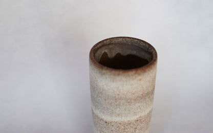 TORTUS Copenhagen (DENMARK) / Eric Landon / Unika cylinder in frosted white glaze  ( dark stoneware)(T04)