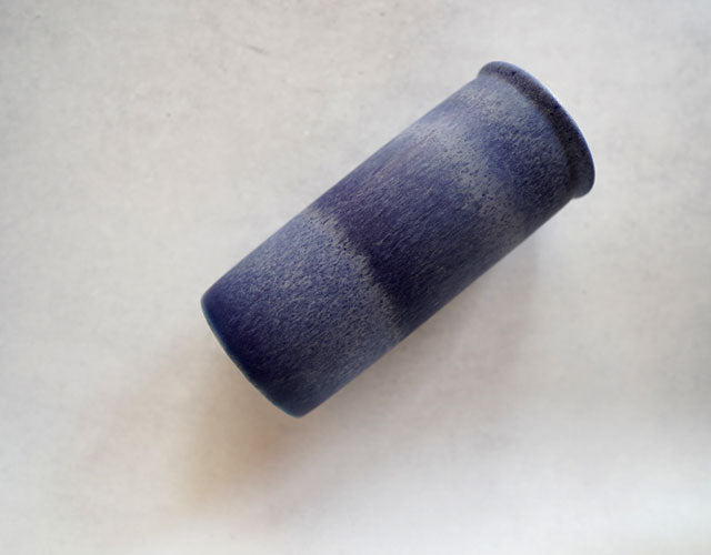 TORTUS Copenhagen (DENMARK) / Eric Landon / Unique cylinder in indigo blue glaze (T08)