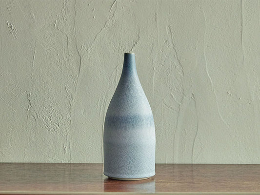 TORTUS Copenhagen (DENMARK) / Eric Landon / Long necked bottle in light blue glaze (T12)