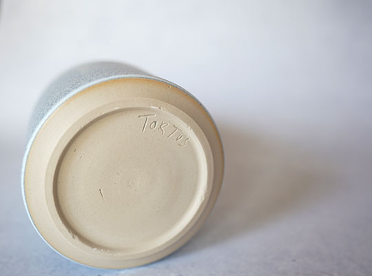 TORTUS Copenhagen (DENMARK) / Eric Landon / Long necked bottle in light blue glaze（T12）