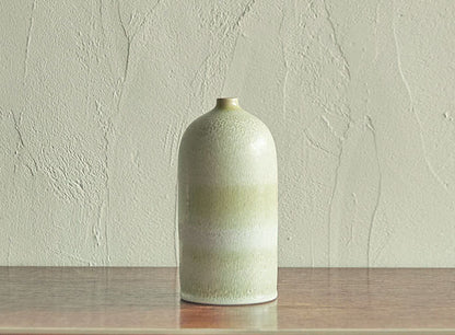 TORTUS Copenhagen (DENMARK) / Eric Landon / Shouldered bottle in forest white glaze(T23)